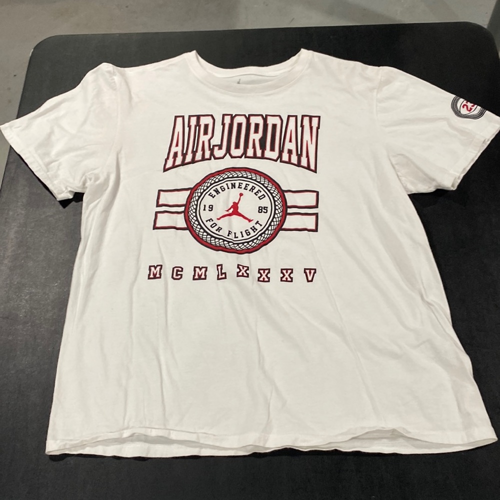 Jordan graphics tee